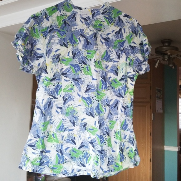 Gently used blue and green pattern scrub top - Picture 4 of 5